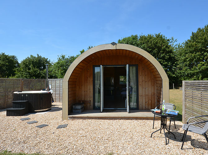 Kelmscott B&B - self-catering Pod